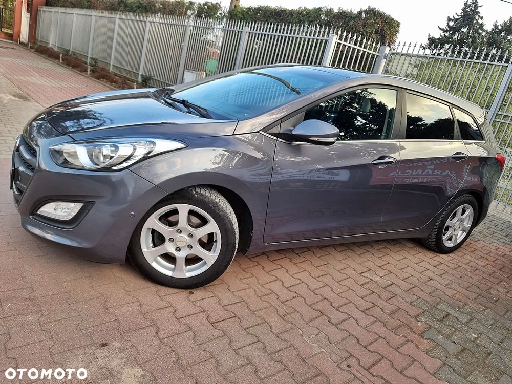 Hyundai i30 blue Kombi 1.6 GDi Style - 15