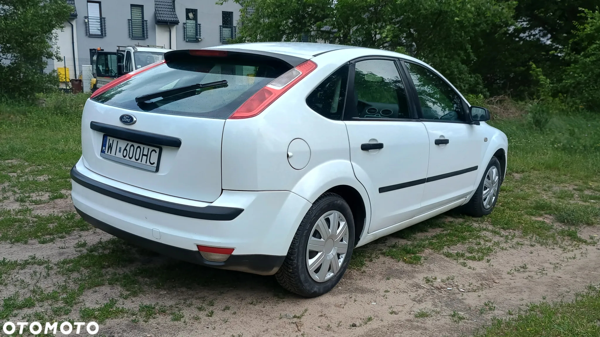 Ford Focus 1.6 Ambiente - 4