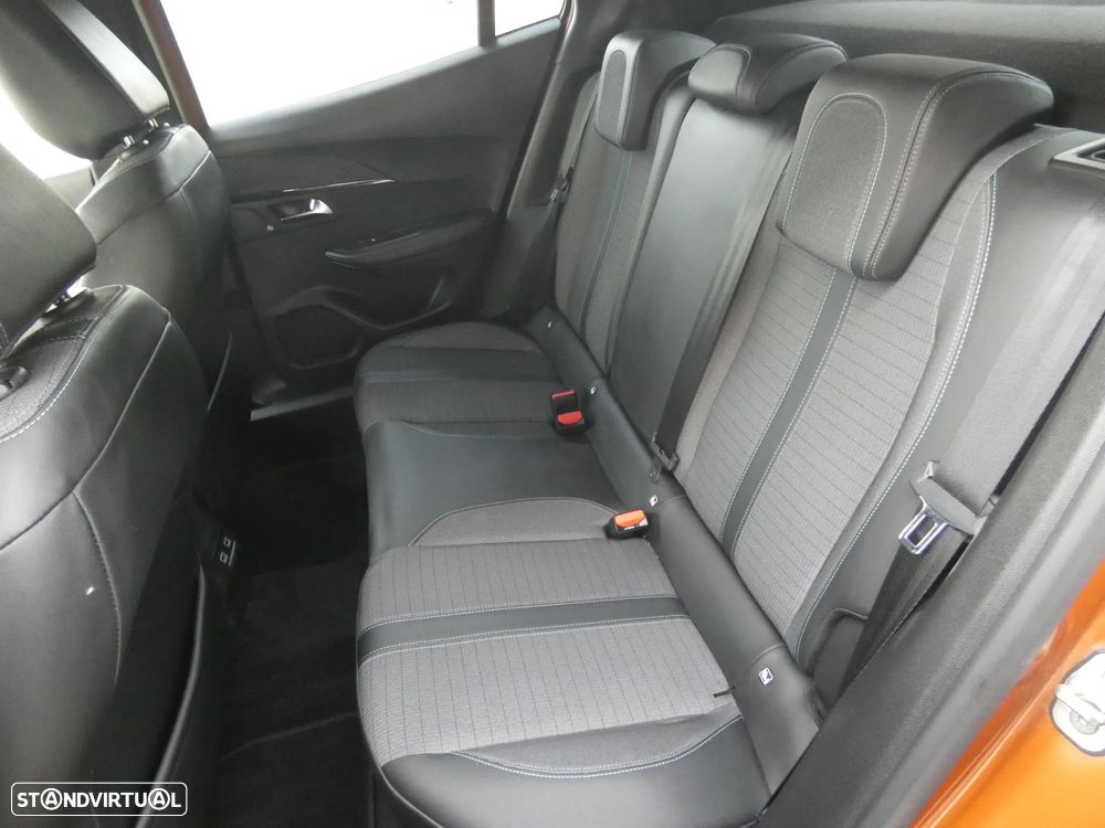 Peugeot 2008 1.2 PureTech Allure Pack - 25