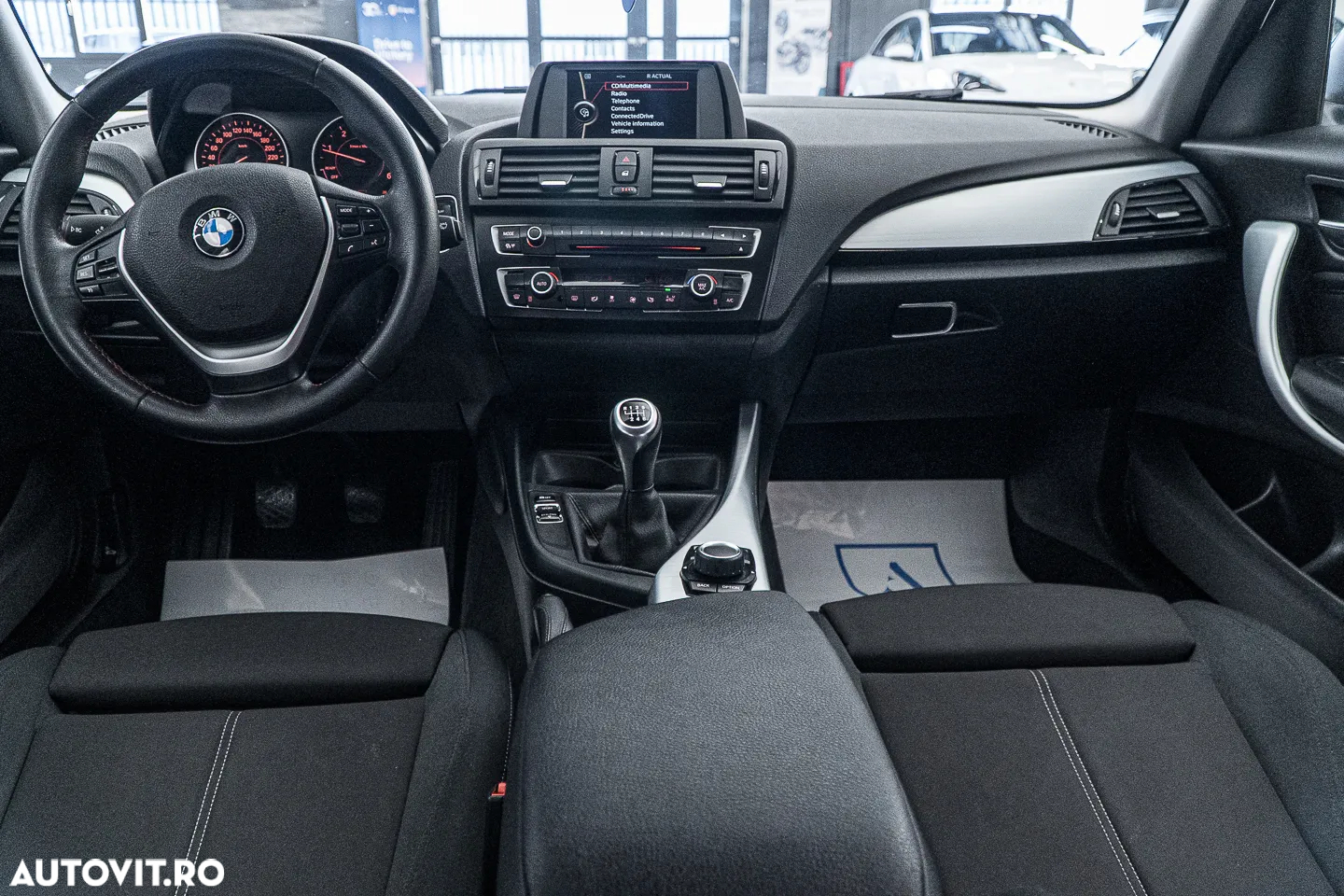 BMW Seria 1 120d Sport Line - 34