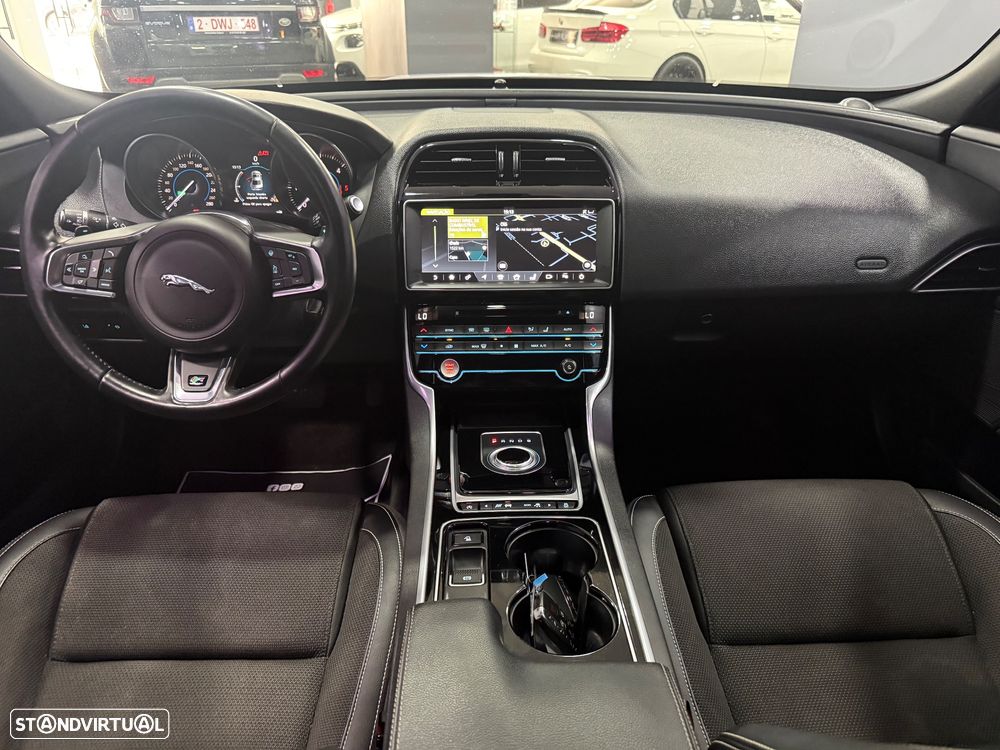 Jaguar XE 20d Aut. R-Sport - 18