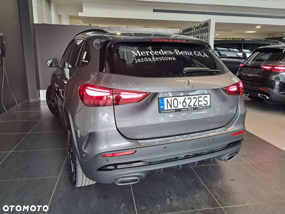 Mercedes-Benz GLA - 20