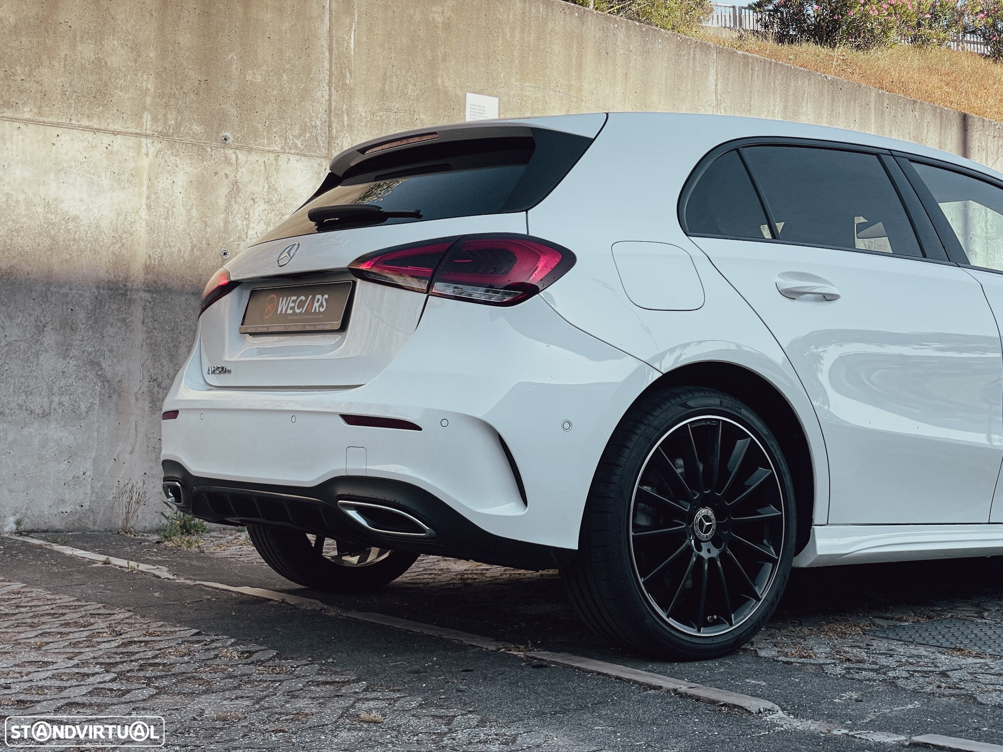 Mercedes-Benz A 250 e AMG Line - 4