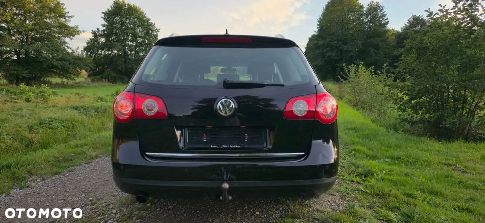 Volkswagen Passat Variant 3.2 V6 FSI 4Motion DSG Highline - 3