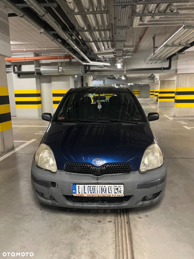 Toyota Yaris - 11