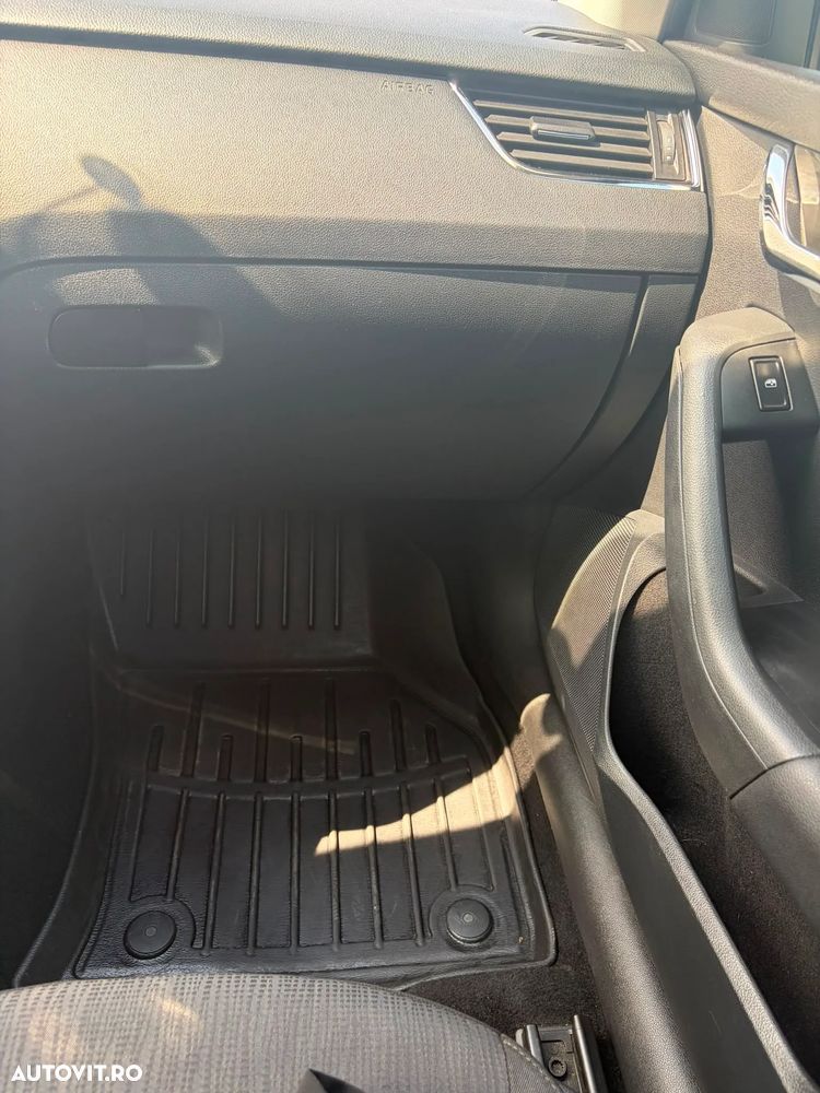 Skoda Octavia 1.6 TDI DSG Style - 13