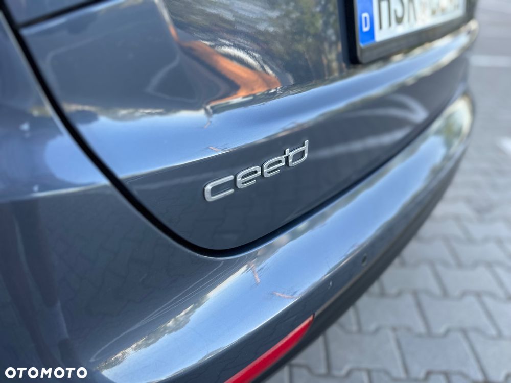 Kia Ceed 1.4 CVVT Dream-Team Edition - 21