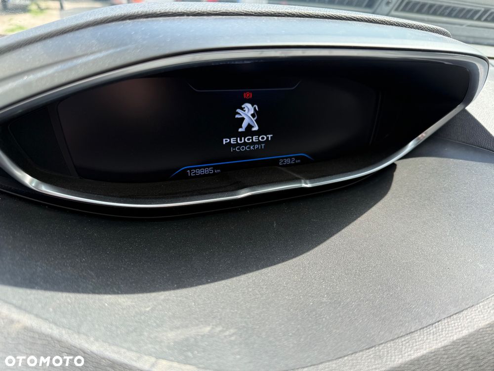 Peugeot 3008 PureTech 130 Stop & Start GPF EAT8 Allure Business-Paket - 9