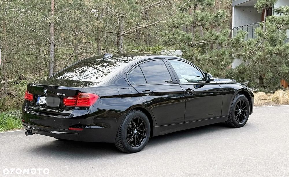 BMW Seria 3 318d - 15