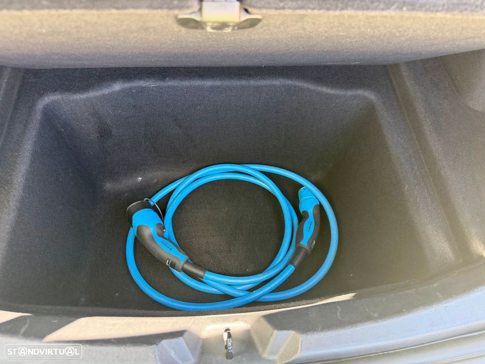 Tesla Model 3 Standard Range Plus RWD - 11