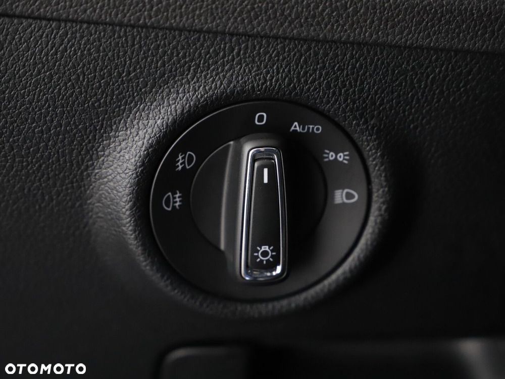 Skoda Superb 2.0 TDI SCR Sportline DSG - 23