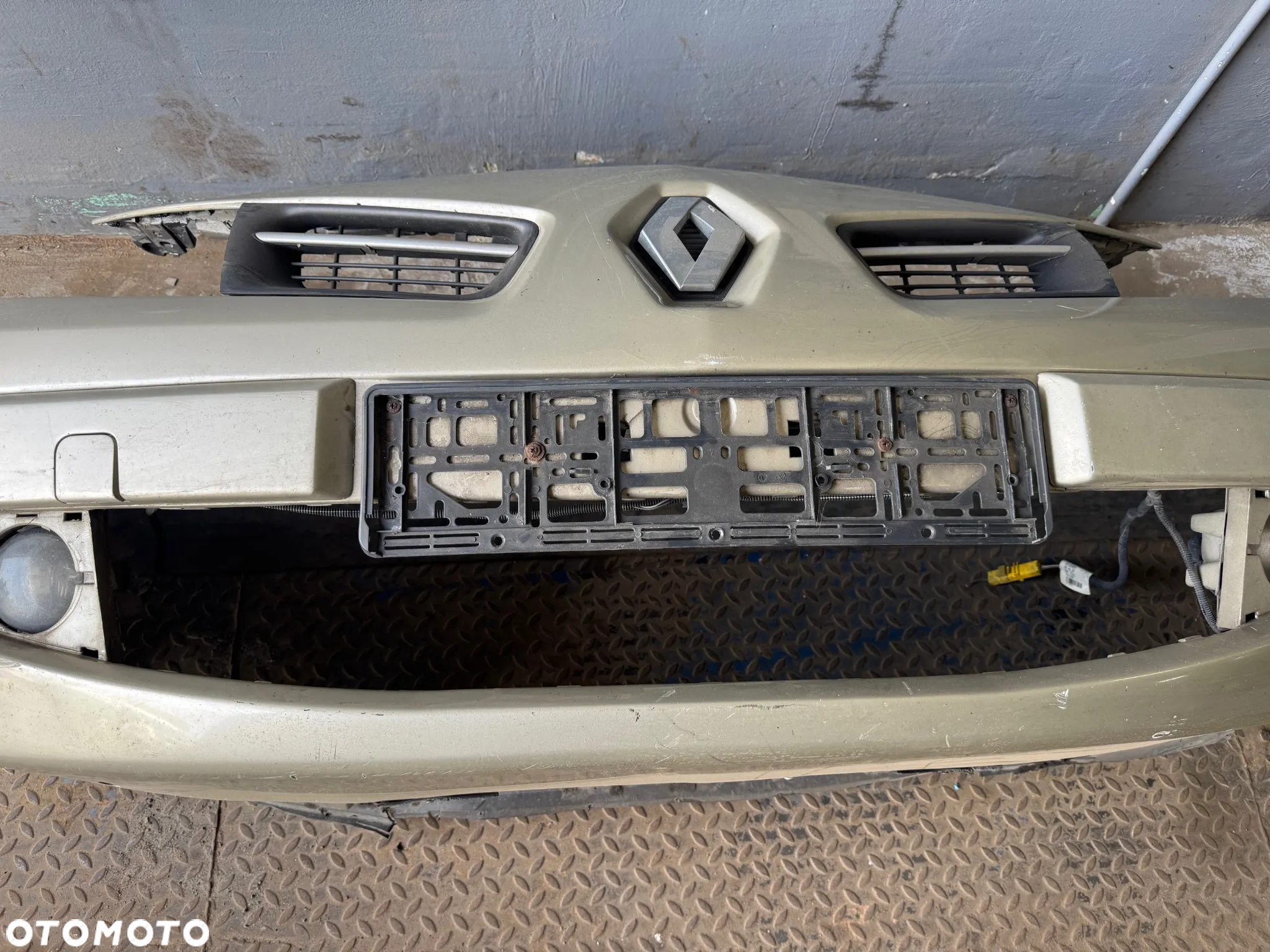 Renault Megane II lift  zderzak przód - 3