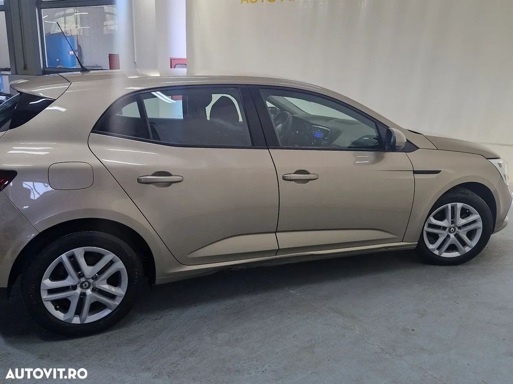 Renault Megane TCe GPF Life - 12