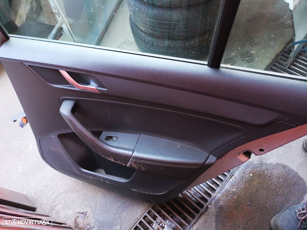 SKODA RAPID CARRINHA PORTA TRÁS DIREITA - PT472 - 5