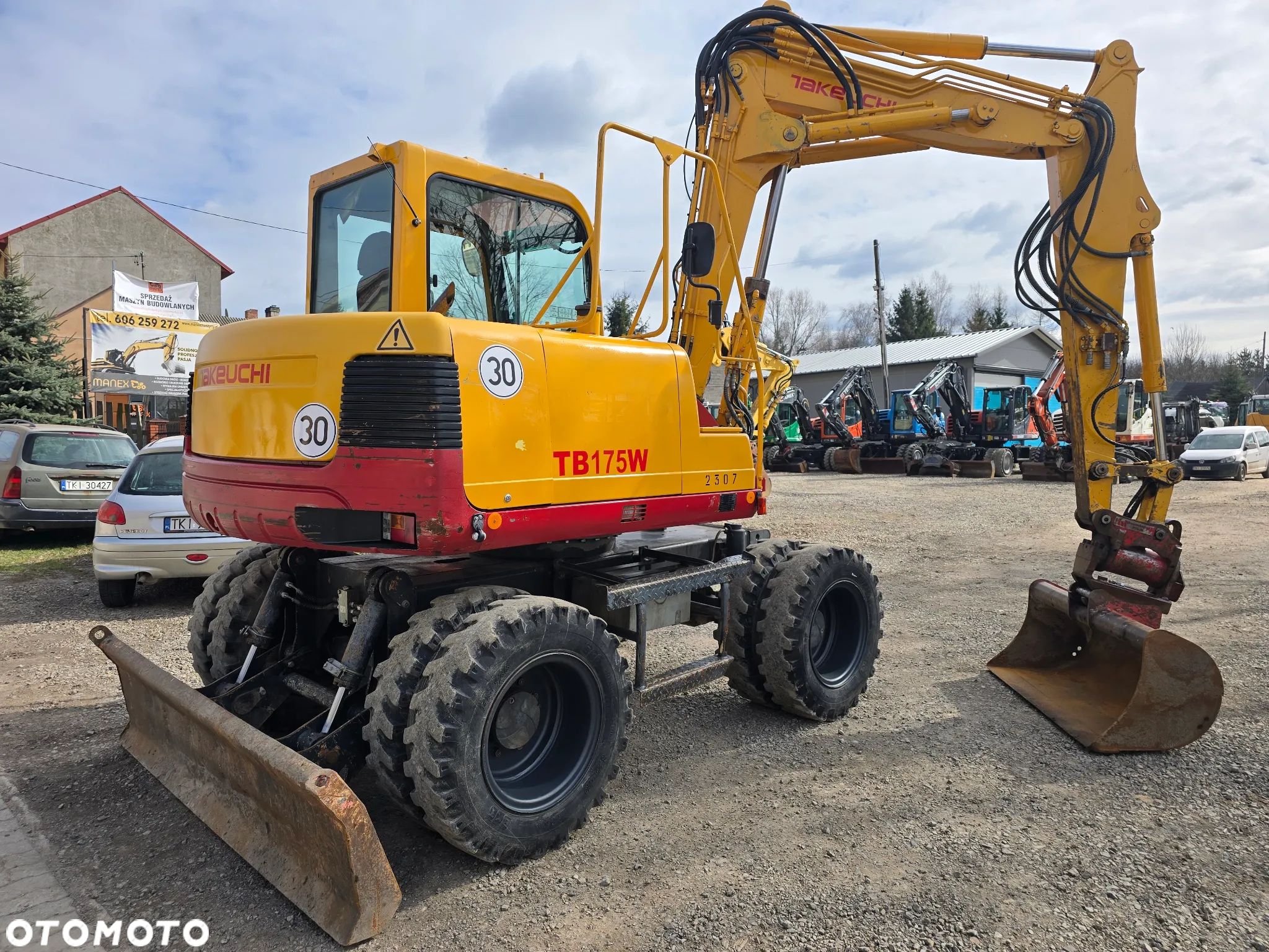 Takeuchi TB 175W Powertilt - 12