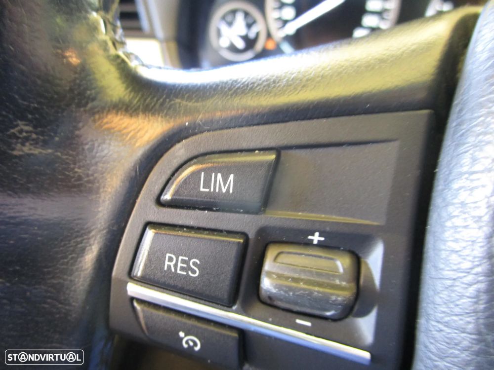 BMW 520 d Touring Aut. Luxury Line - 33