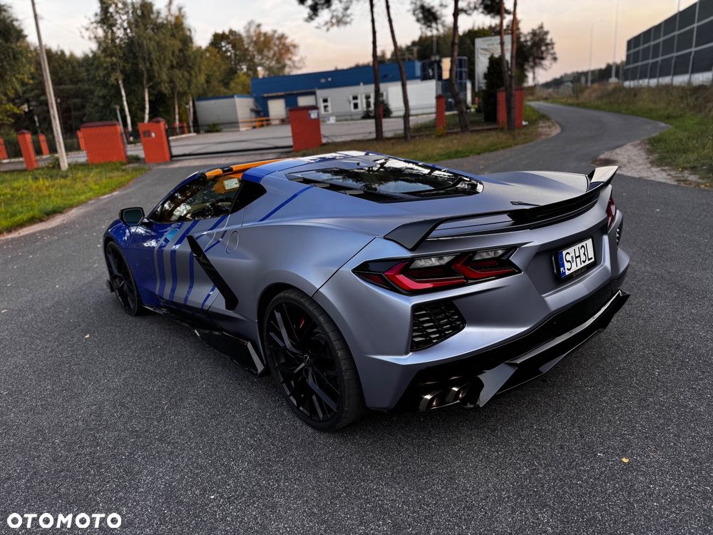 Chevrolet Corvette - 9