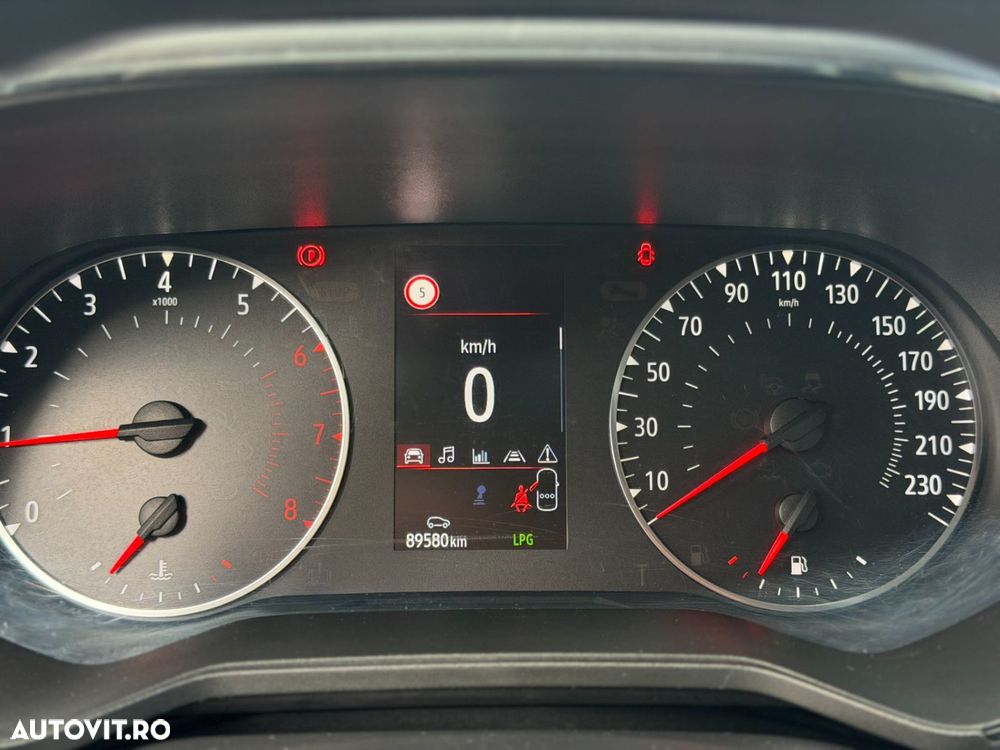 Renault Clio V TCe 90 Techno - 19
