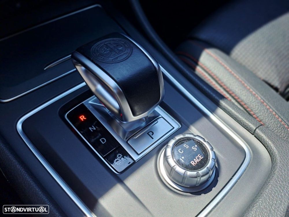 Mercedes-Benz CLA 45 AMG Shooting Brake 4Matic+ - 16