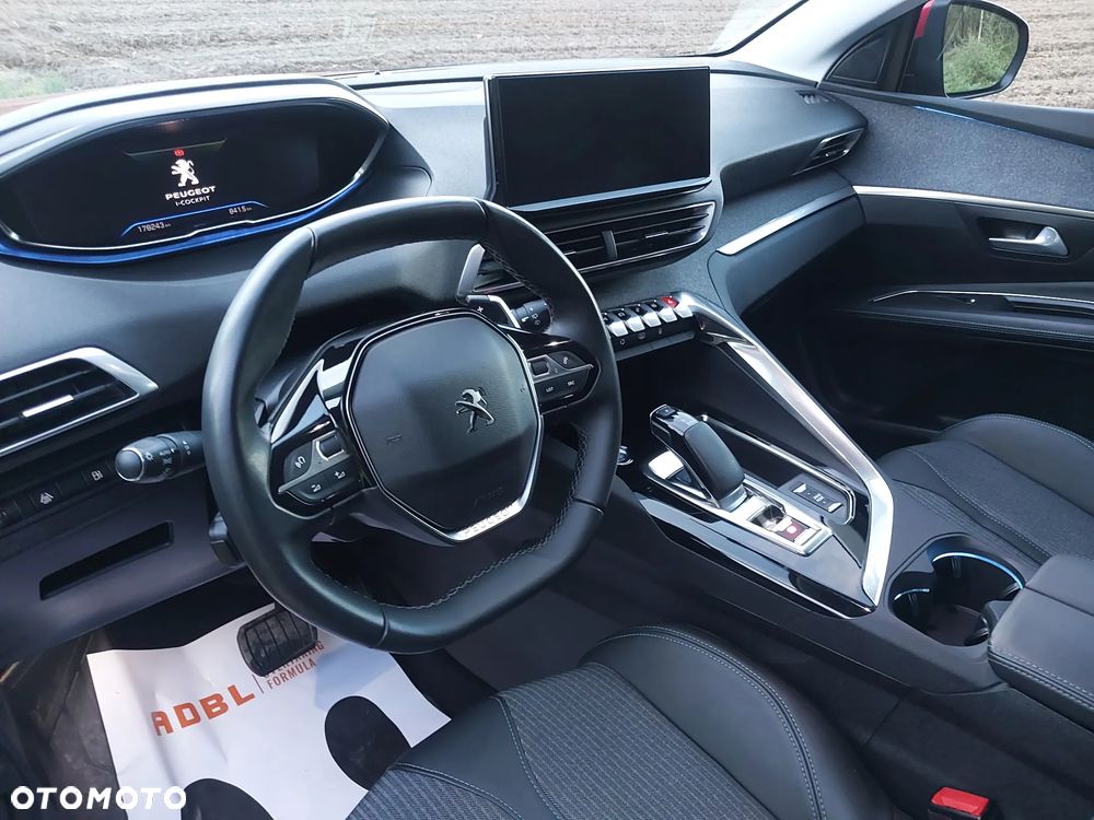 Peugeot 3008 1.6 PureTech HYbrid Allure S&S EAT8 - 13