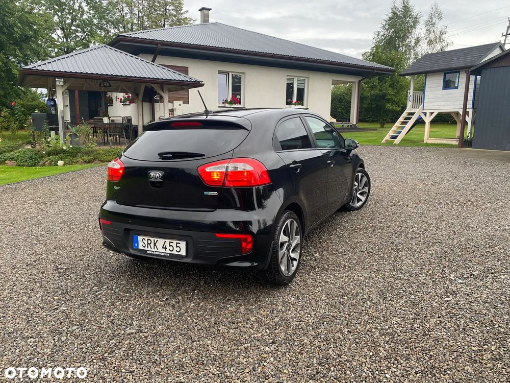 Kia Rio - 10