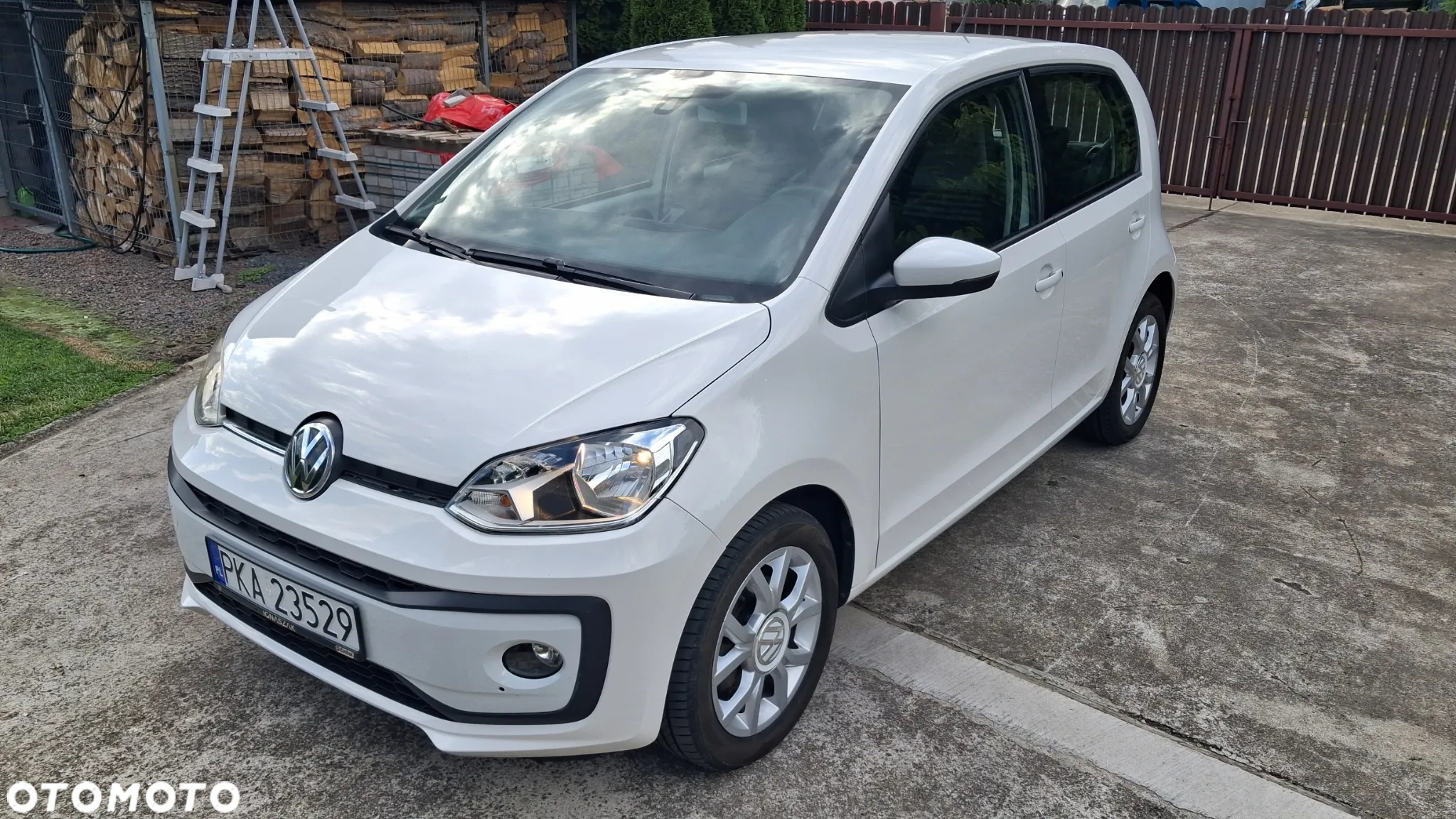 Volkswagen up! (BlueMotion Technology) high - 2