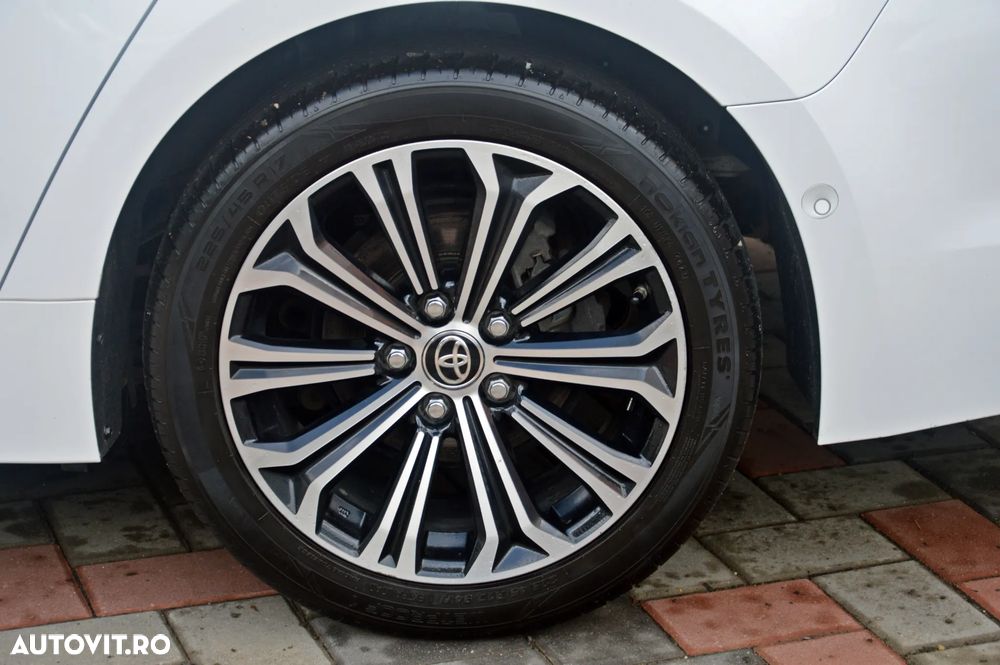 Toyota Corolla 1.8 HSD Exclusive GR Sport - 22