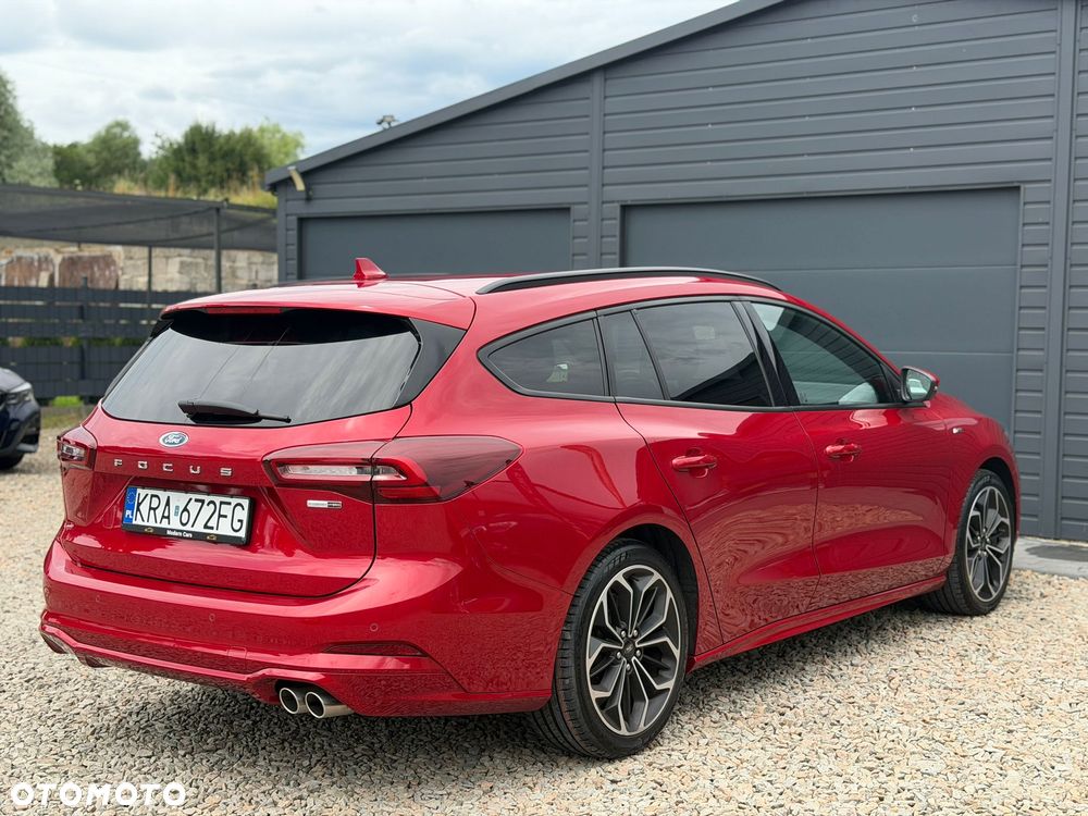 Ford Focus 1.0 EcoBoost Hybrid ST-LINE - 11