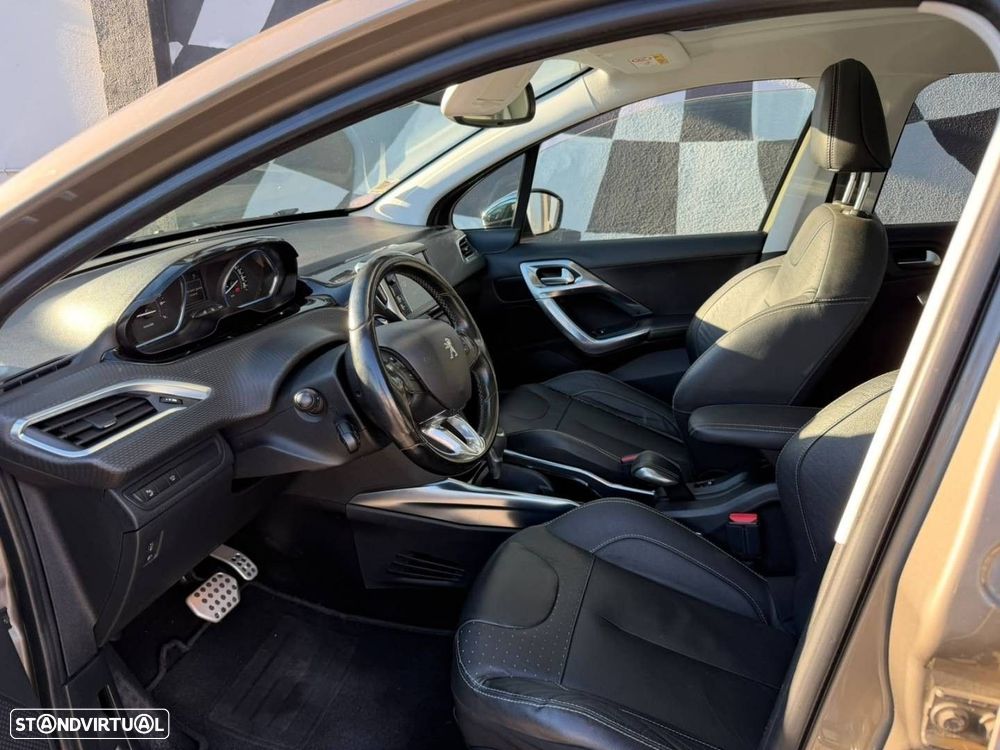 Peugeot 2008 1.2 PureTech Crossway EAT6 - 6