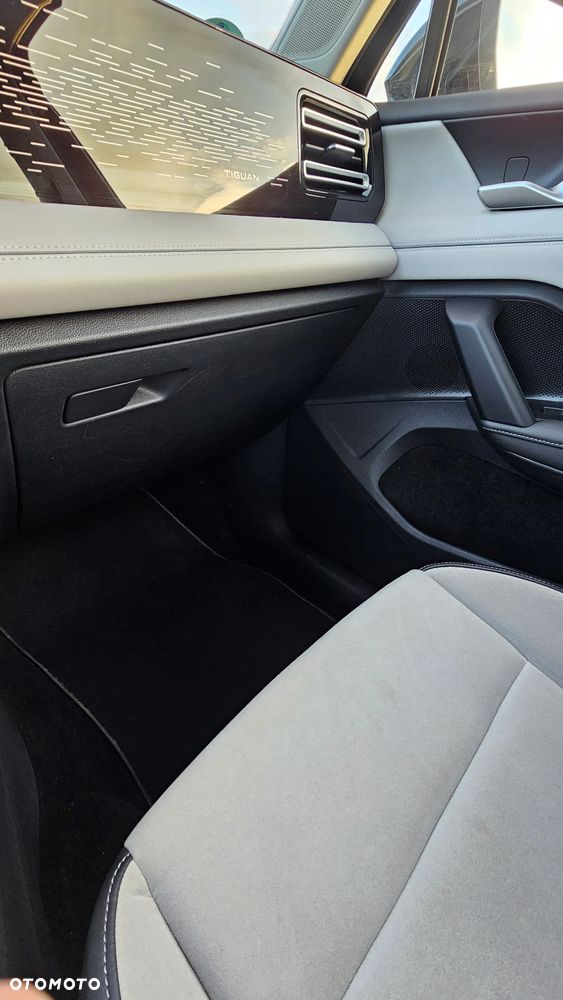 Volkswagen Tiguan 1.5 eTSI OPF DSG Elegance - 36