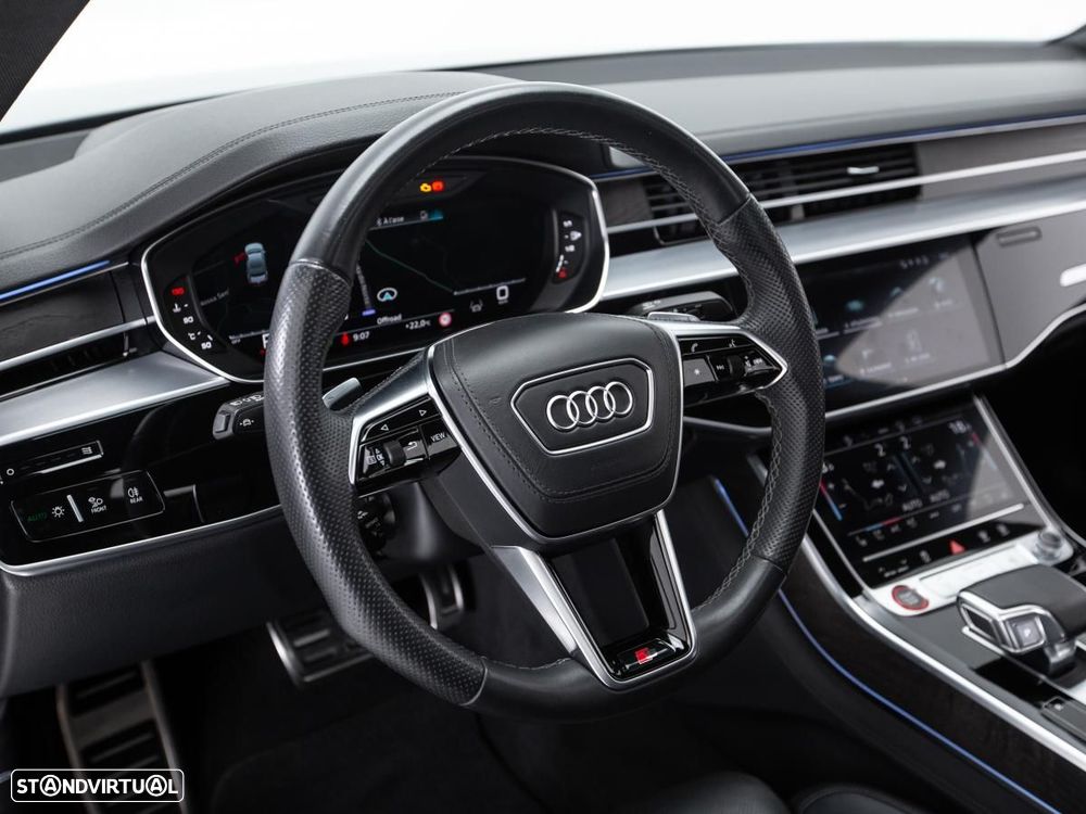 Audi S8 - 28