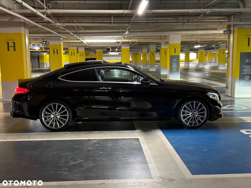 Mercedes-Benz Klasa C 300 9G-TRONIC AMG Line - 13