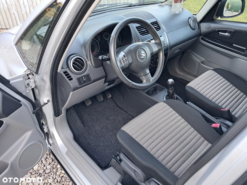 Suzuki SX4 - 12
