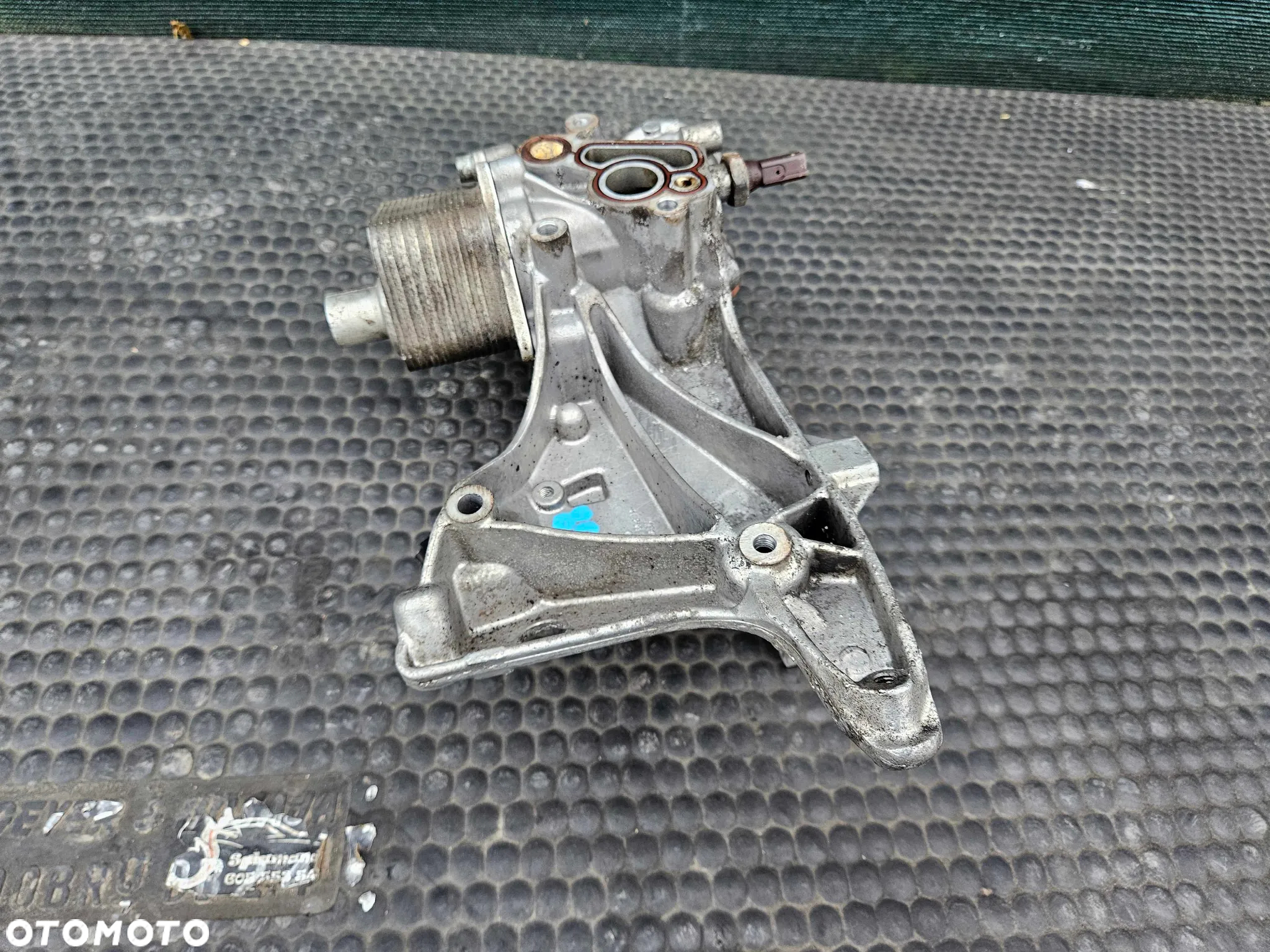 Podstawa 06H903143H 06J117021J Filtra Oleju Chlodniczka Lapa Wspornik Alternatora 1.8 2.0 TFSI AUDI A4 B8 A5 A3 VW - 24