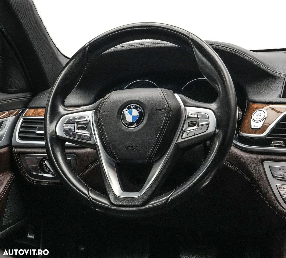 BMW Seria 7 730d - 19