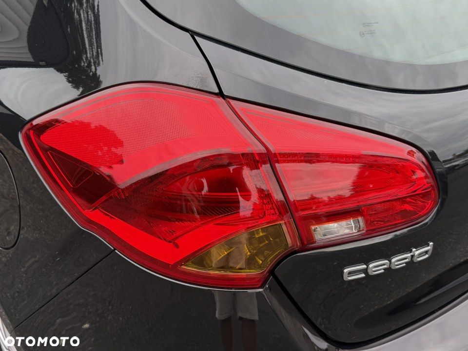 Kia Ceed 1.6 GDI Dream-Team Edition - 10