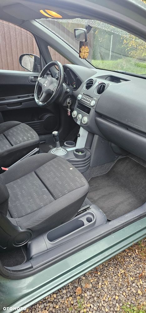 Mitsubishi Colt 1.3 Inform - 10