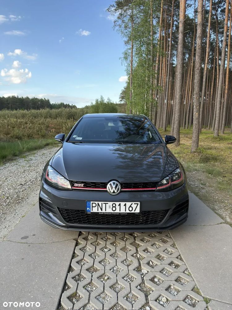 Volkswagen Golf GTI (BlueMotion Technology) DSG Performance - 2