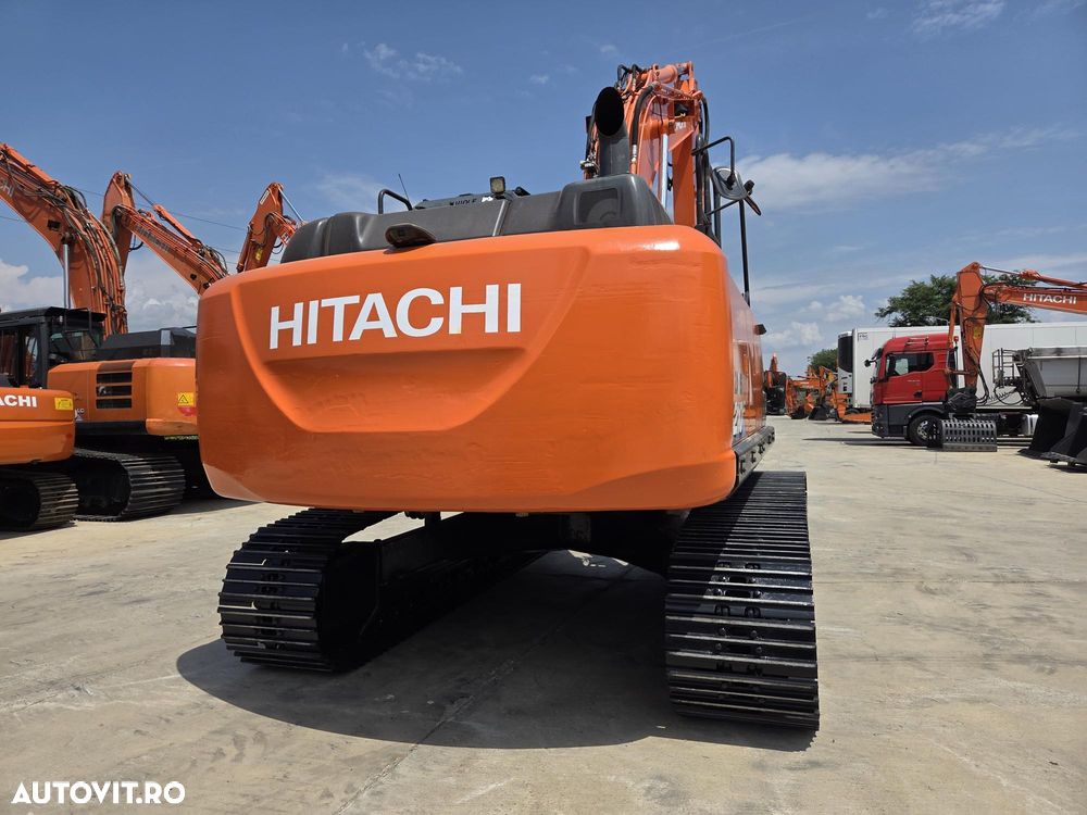 Hitachi ZX210LC-6, 23 tone, cupa NOUA 1,3mc, 2018, 7.784h, CUPLA rapida OIL QUICK, cupa ingusta, inst picon si rotire pe brate, 3 camere, lant 90% ok, consum mediu 9l/h, FULL OPTION, STARE FOARTE BUNA, posibilitate leasing 3 ani-PROMOTIE 83.900 EUR+Tva - 4