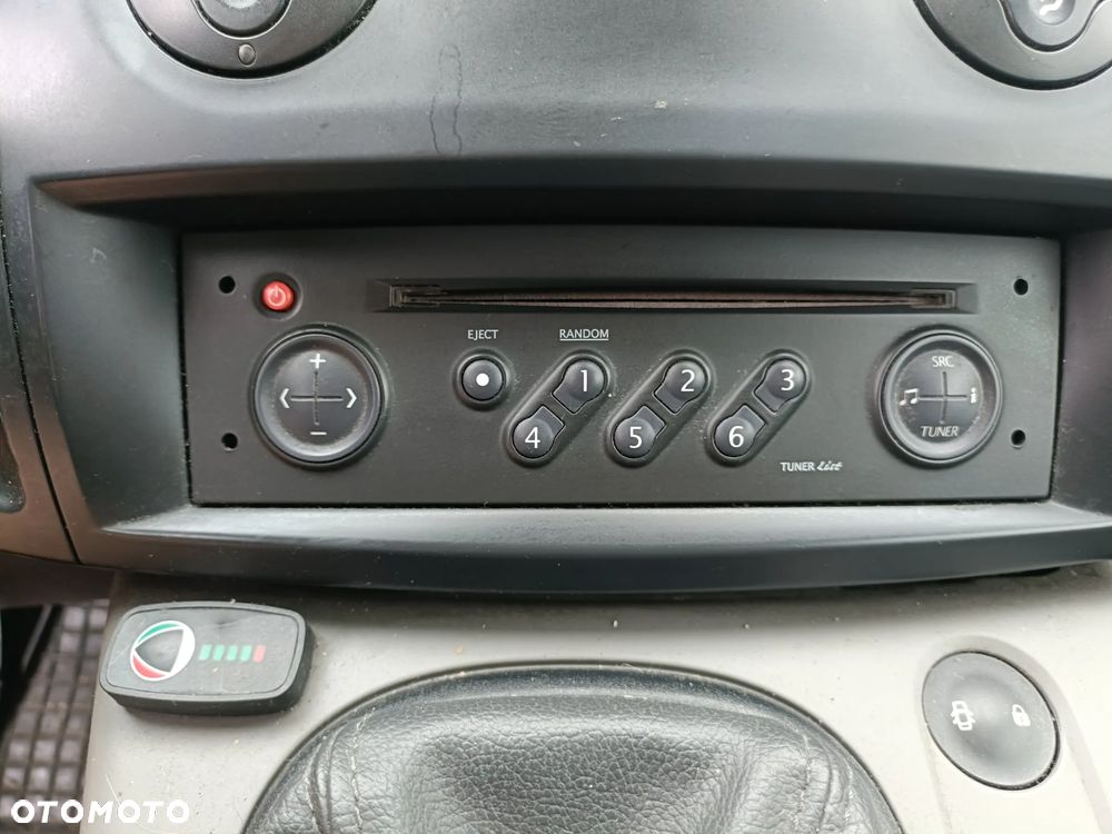 RENAULT SCENIC II 03-09 2003 r. radioodtwarzacz radioodbiornik radio  * - 1