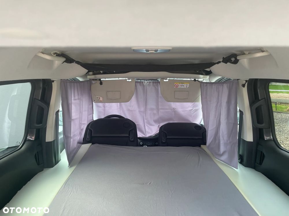 Ford Tourneo Courier 1.0 EcoBoost Titanium - 6