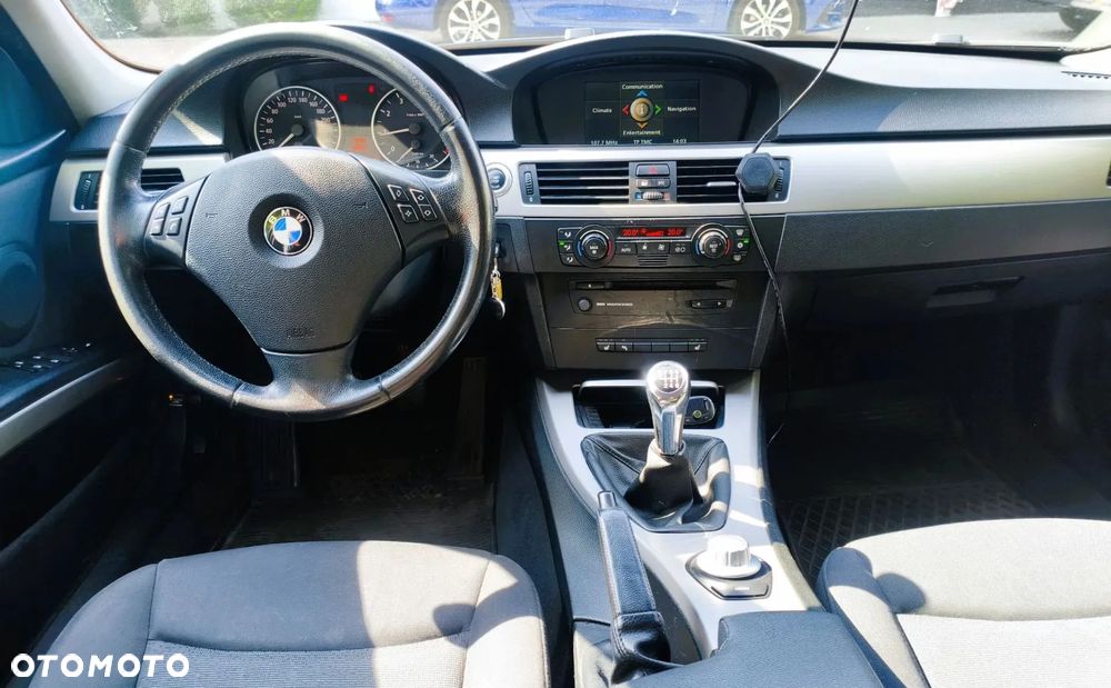 BMW Seria 3 325i - 6