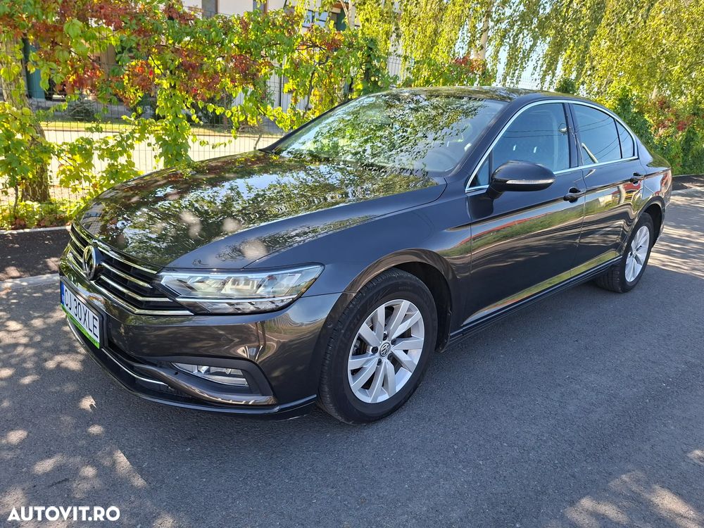 Volkswagen Passat 1.6 TDI SCR DSG Trendline - 1