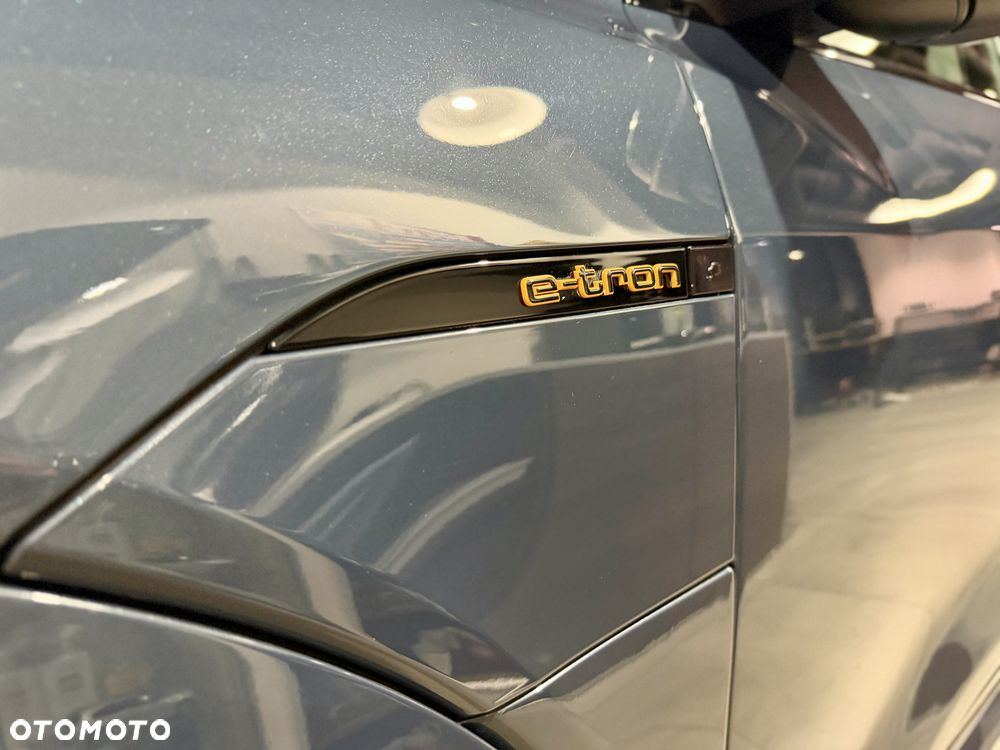 Audi e-tron 55 Quattro S Line - 33
