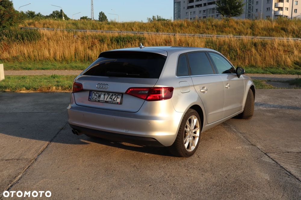Audi A3 Sportback 1.8 TFSI S tronic Ambiente - 5