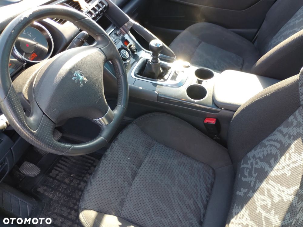 Peugeot 3008 1.6 HDi Premium - 12