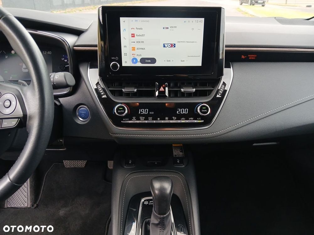 Toyota Corolla 2.0 Hybrid Trek - 32