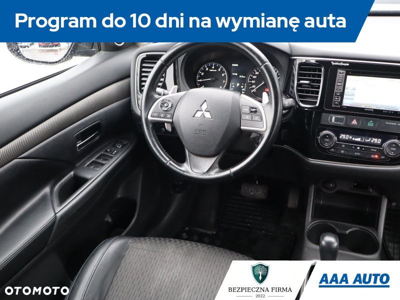 Mitsubishi Outlander - 8