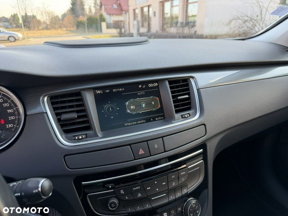 Peugeot 508 RXH 2.0 HDi HYbrid4 - 13