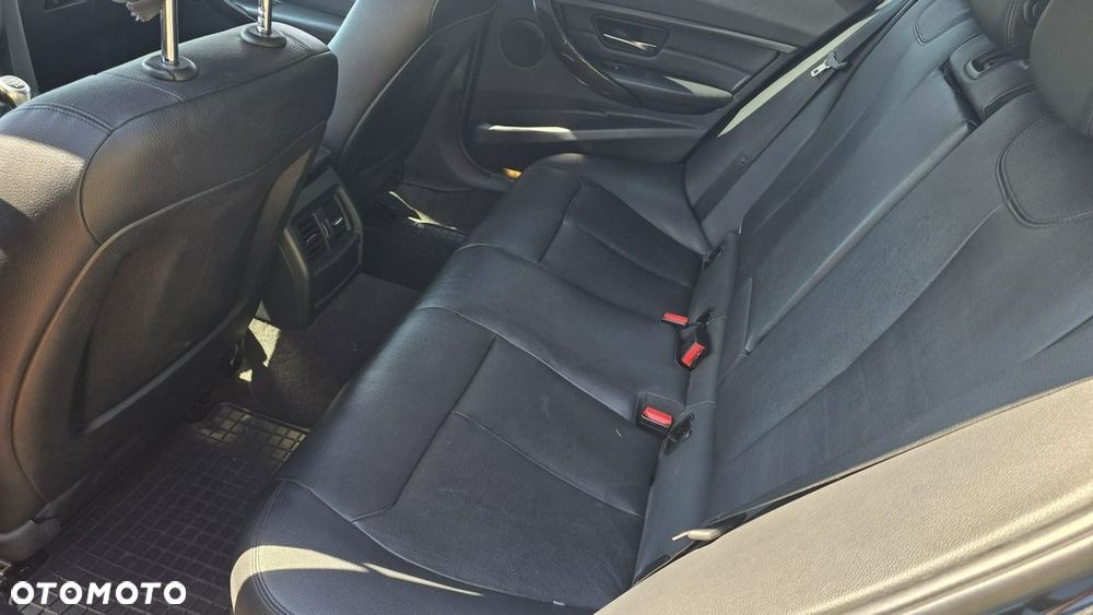 BMW Seria 3 - 22